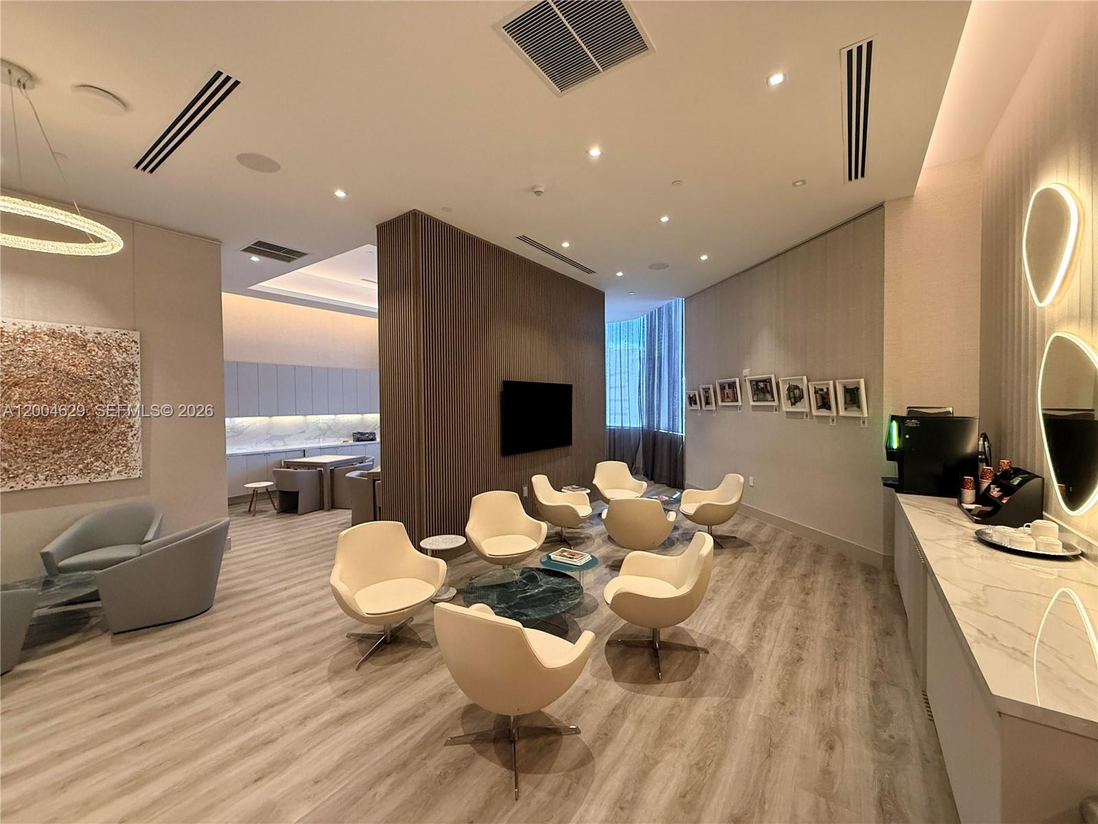 LAS OLAS RIVER HOUSE COND - Residential