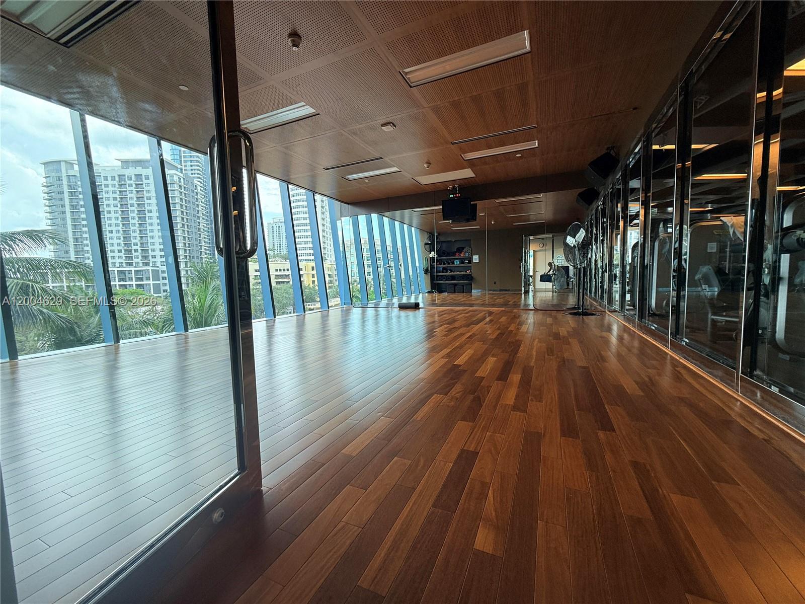 LAS OLAS RIVER HOUSE COND - Residential