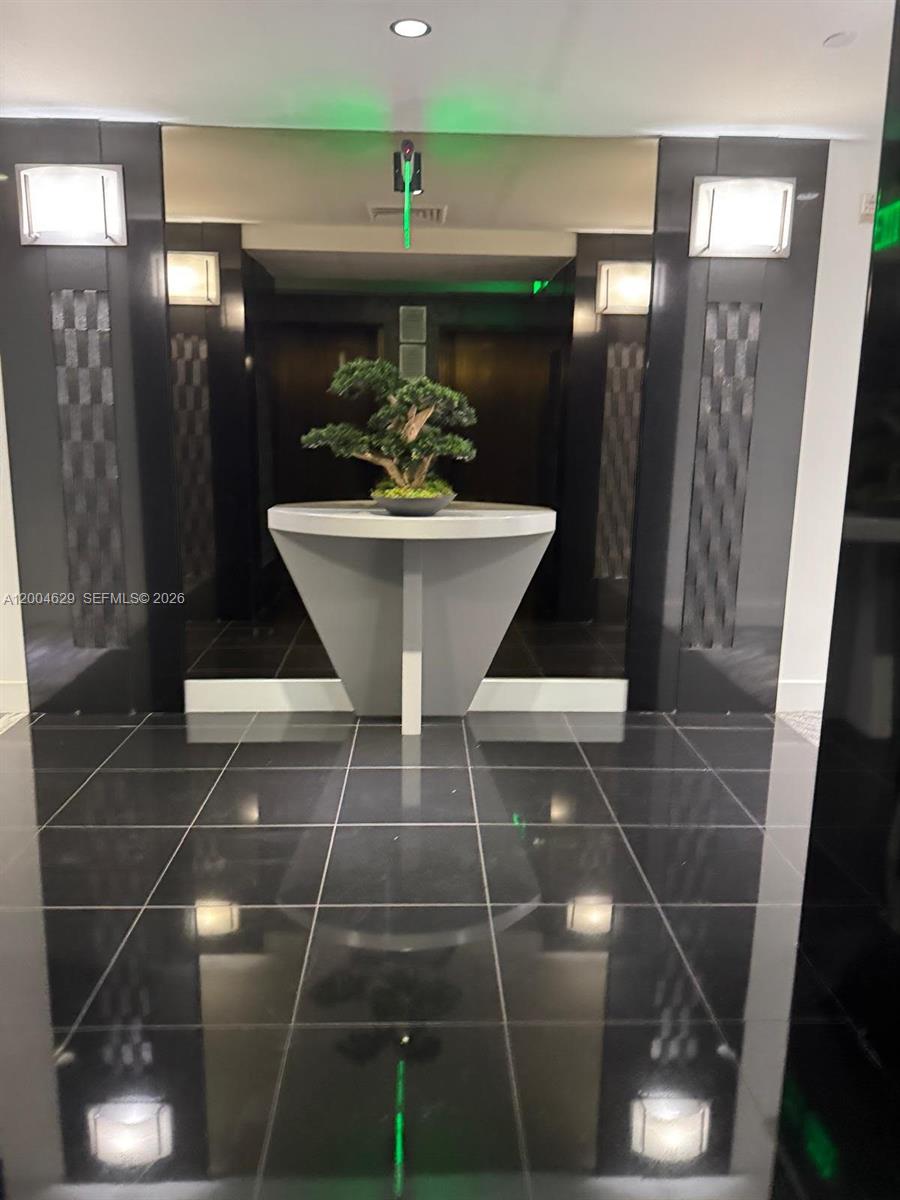 333 Las Olas Way 304