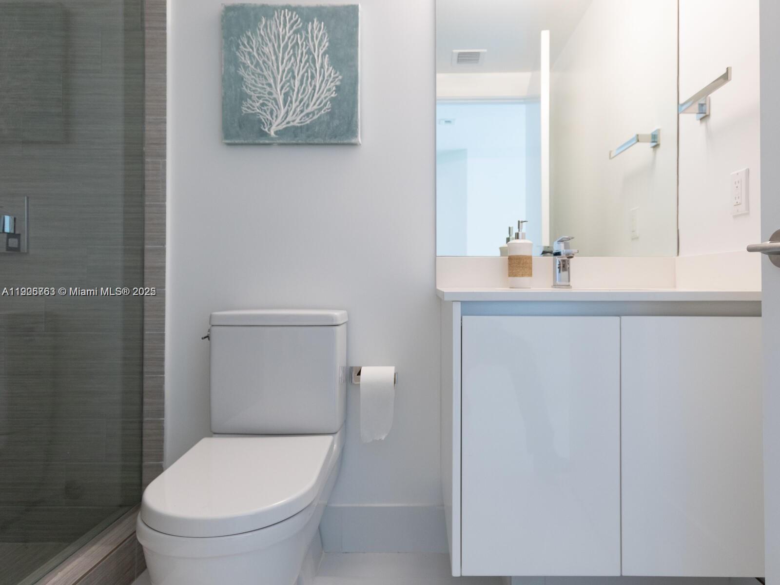 PARQUE TOWERS CONDO - Residential Lease