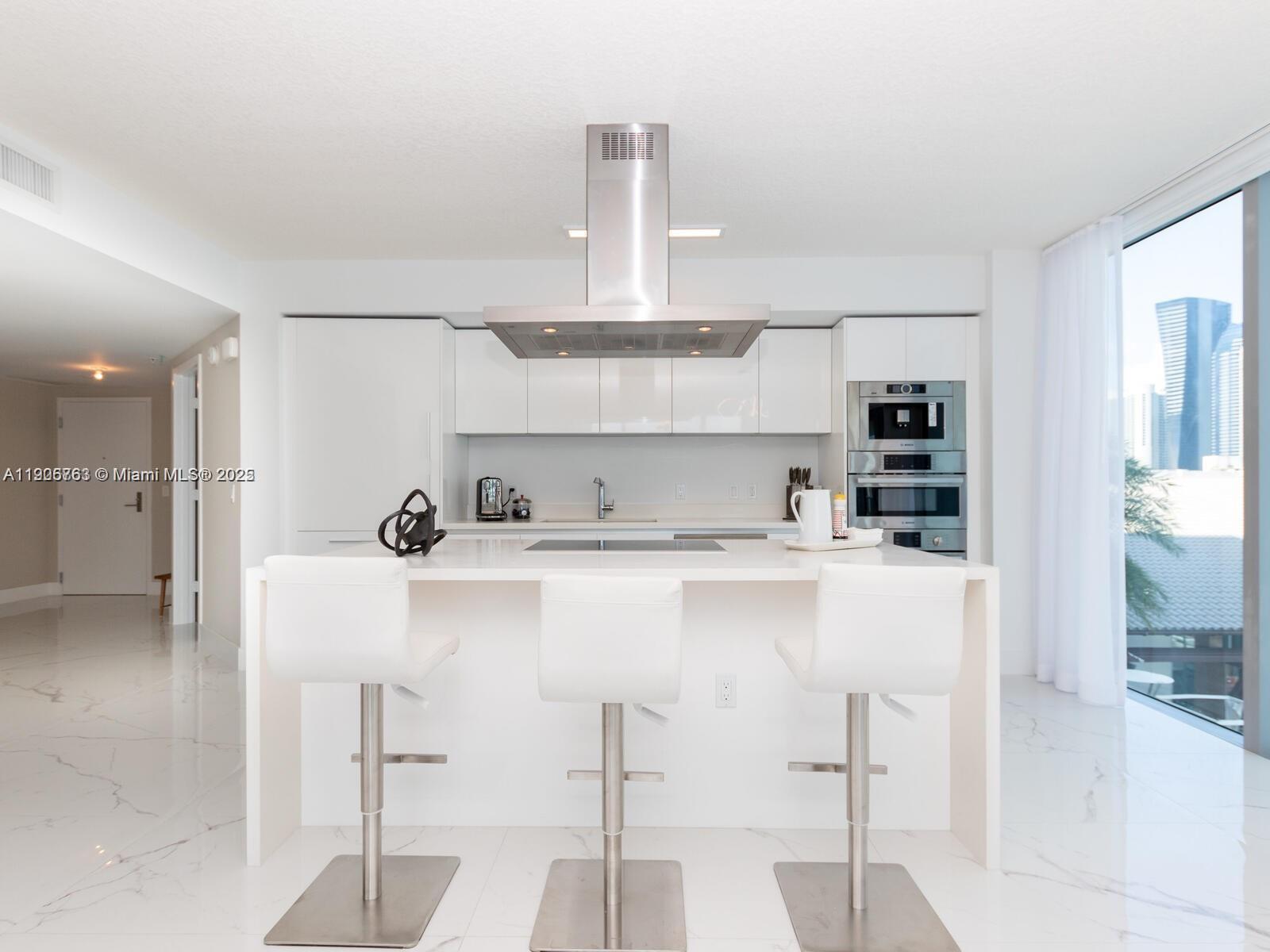 PARQUE TOWERS CONDO - Residential Lease