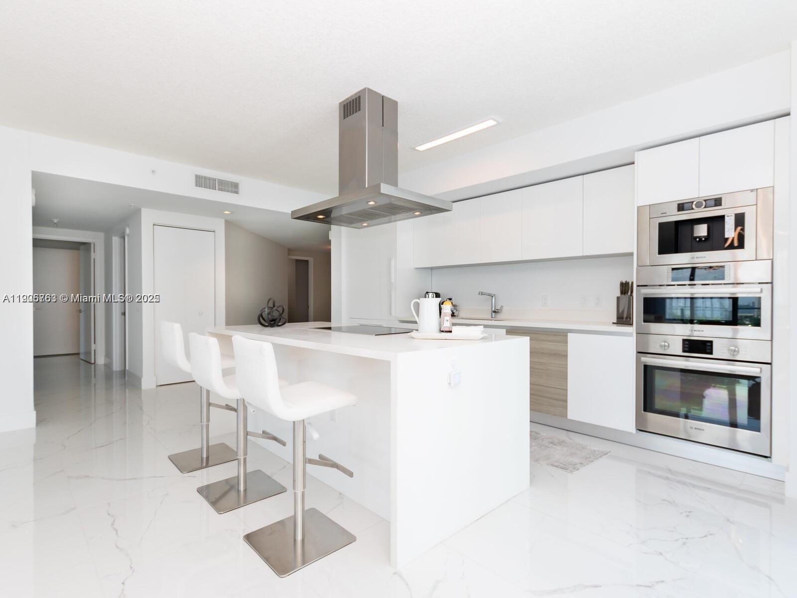 PARQUE TOWERS CONDO - Residential Lease