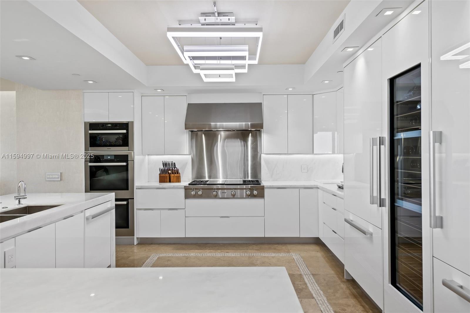 BELLAMARE @ WILLIAMS ISLA - Residential