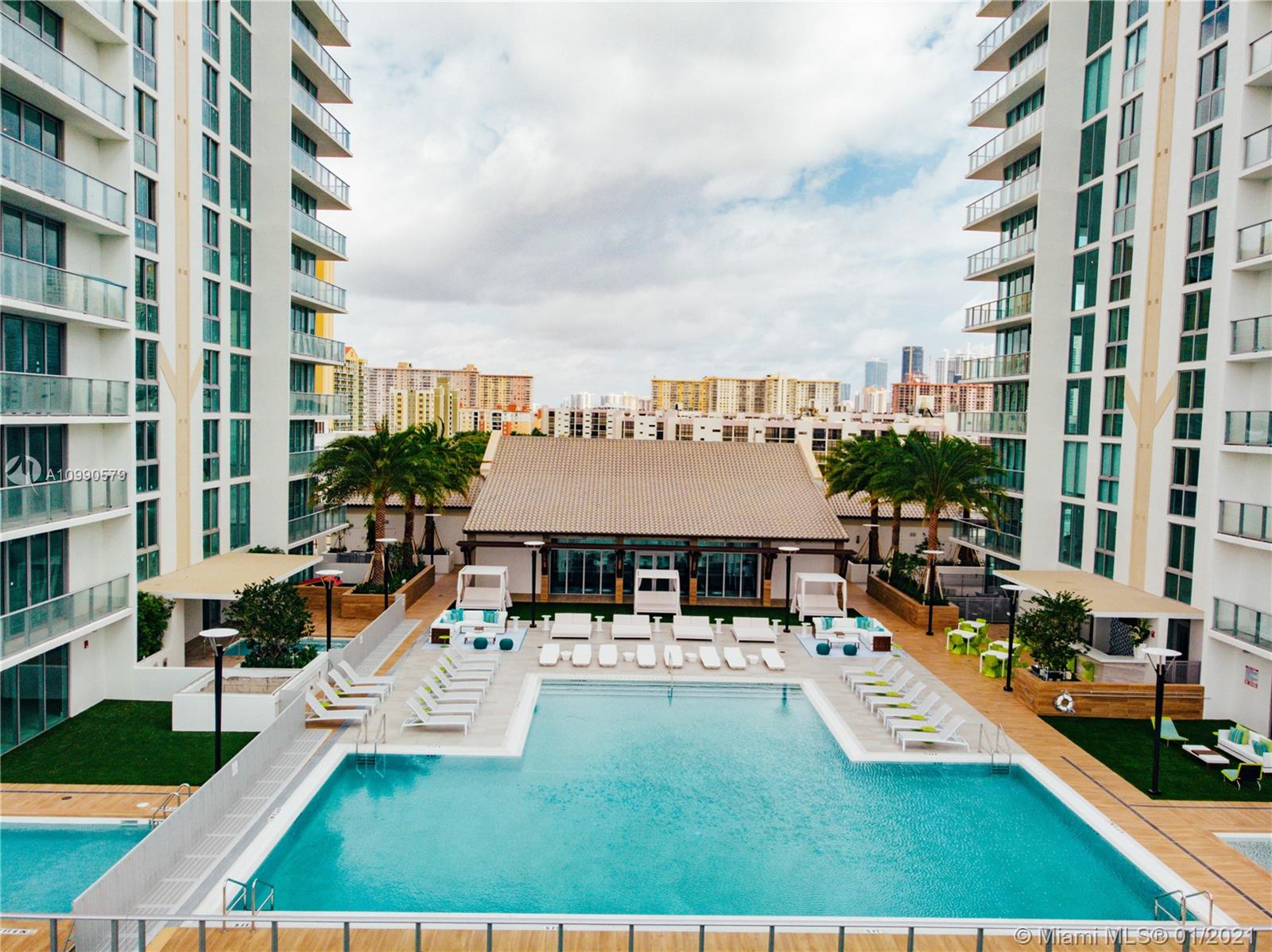 PARQUE TOWERS CONDO - Residential