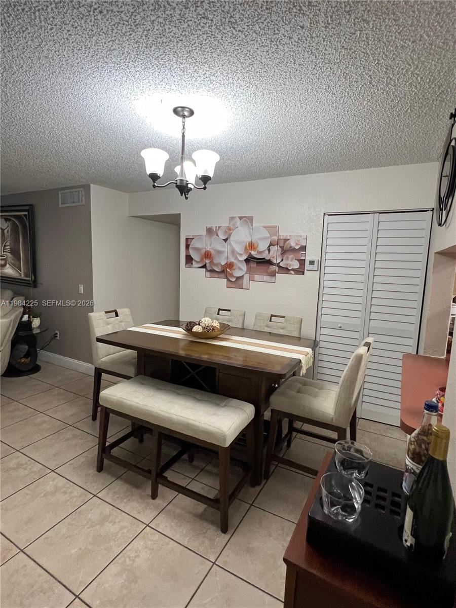 LOS ARBOLES CONDO - Residential