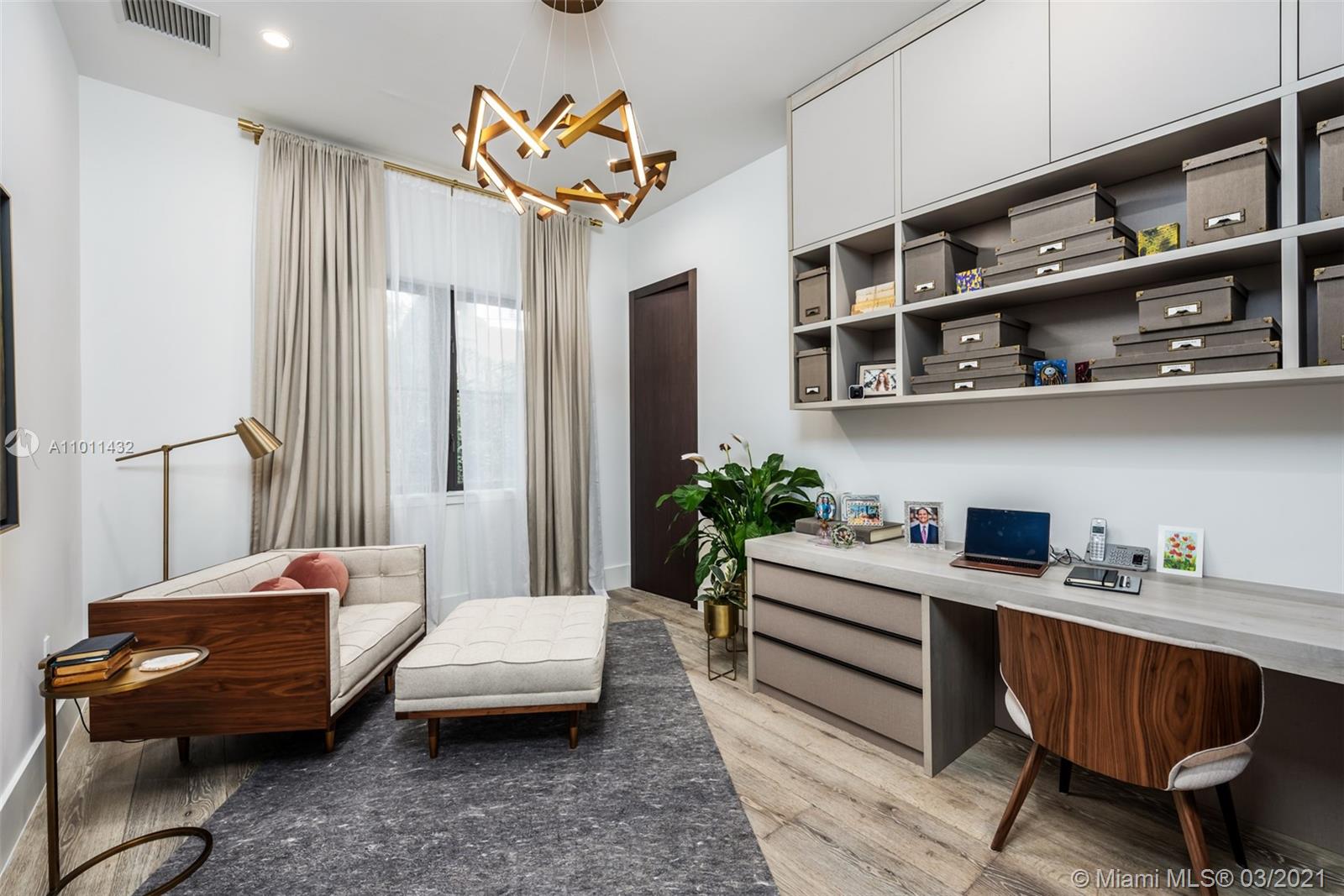 HELMS COUNTRY ESTATES RE- - Residential