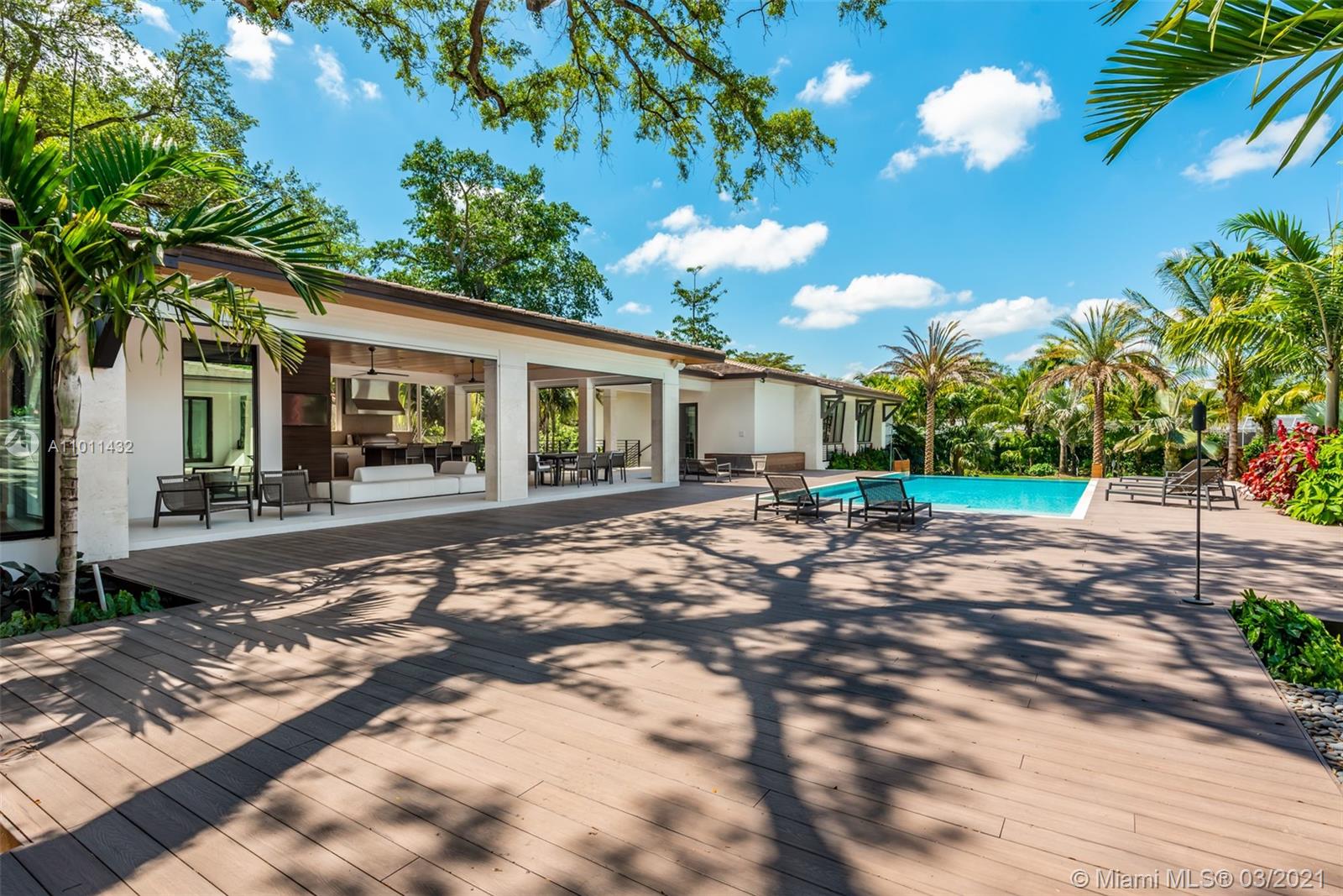 HELMS COUNTRY ESTATES RE- - Residential