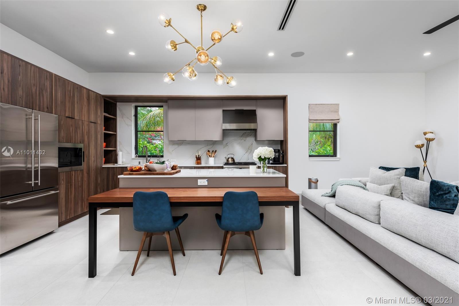 HELMS COUNTRY ESTATES RE- - Residential