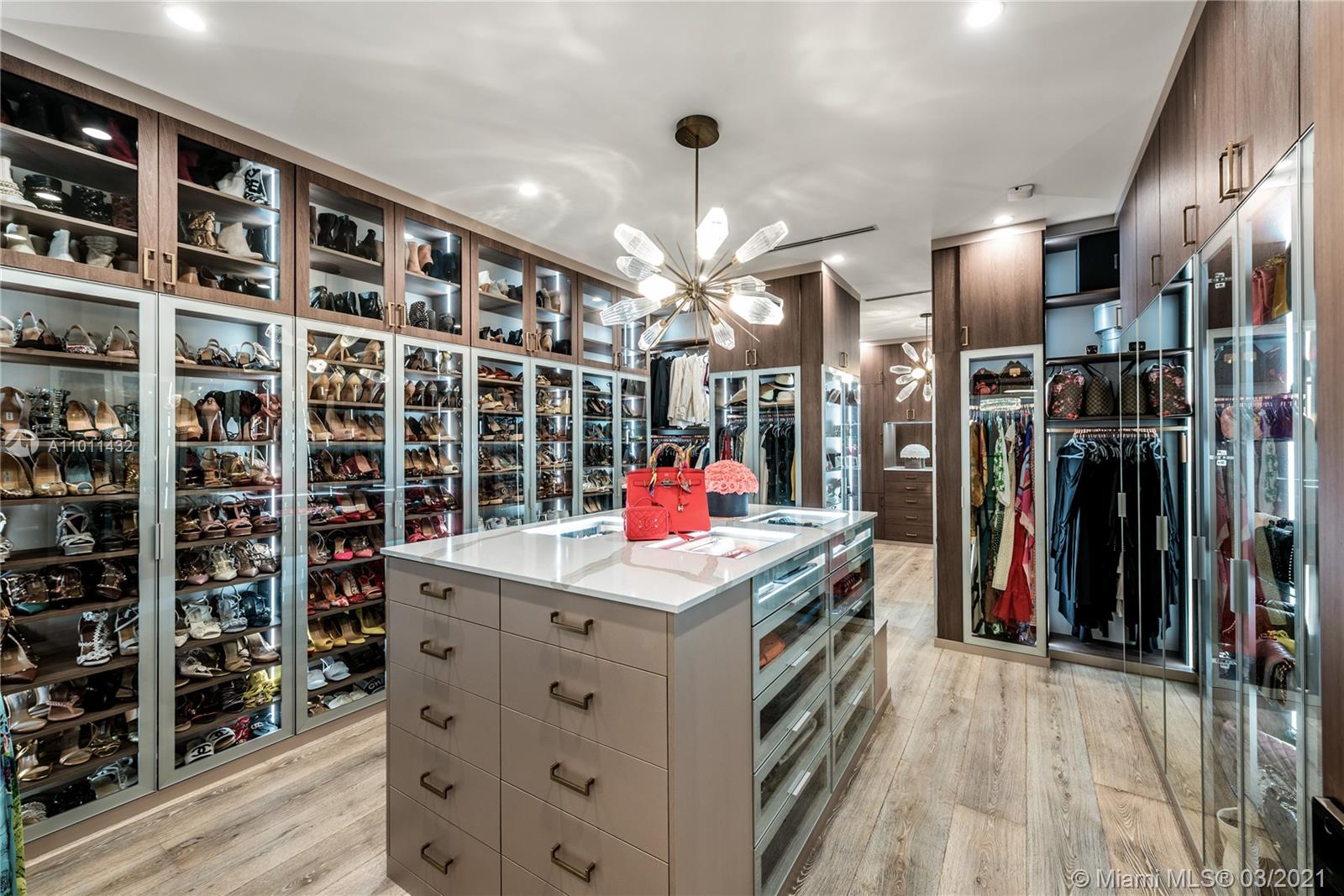 HELMS COUNTRY ESTATES RE- - Residential