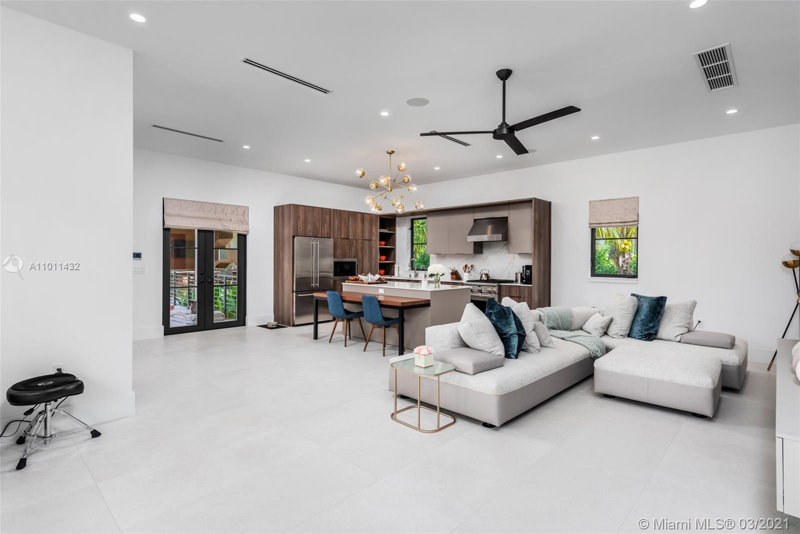 HELMS COUNTRY ESTATES RE- - Residential