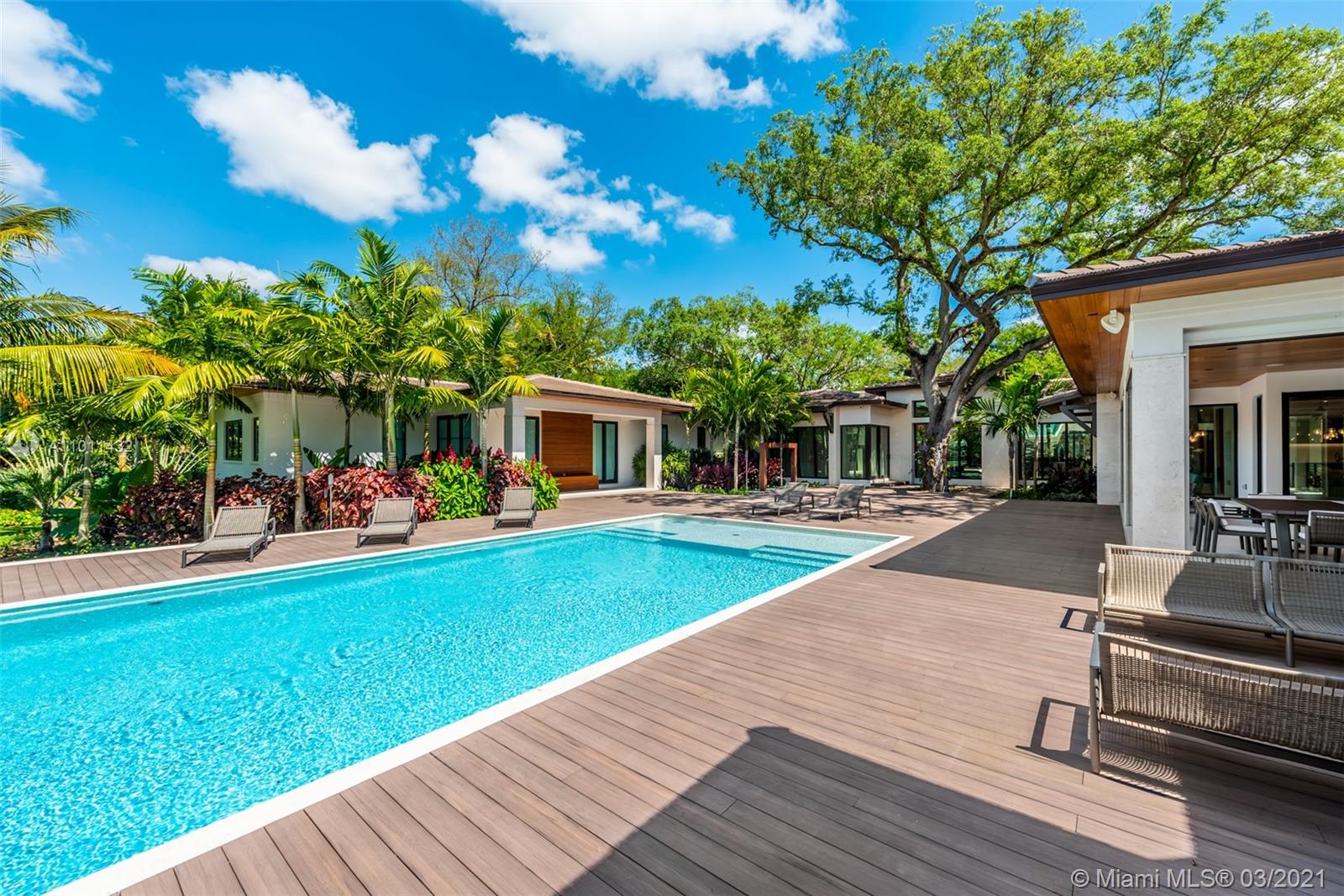 HELMS COUNTRY ESTATES RE- - Residential