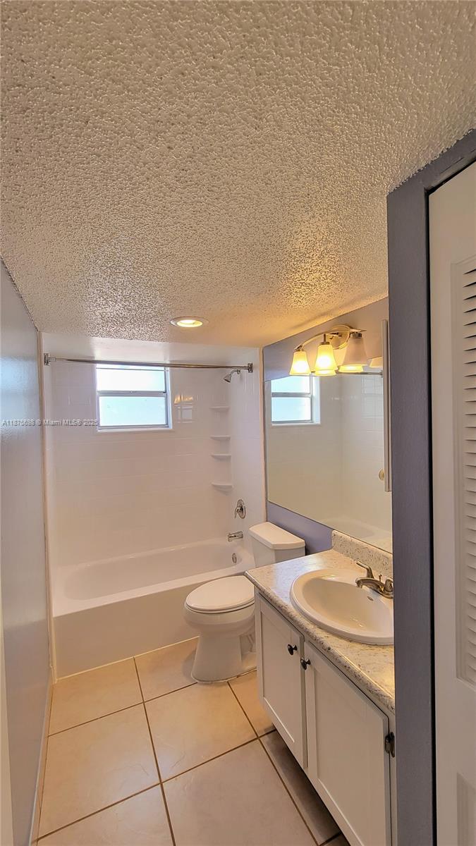 POLYNESIAN GARDENS CONDOM - Residential