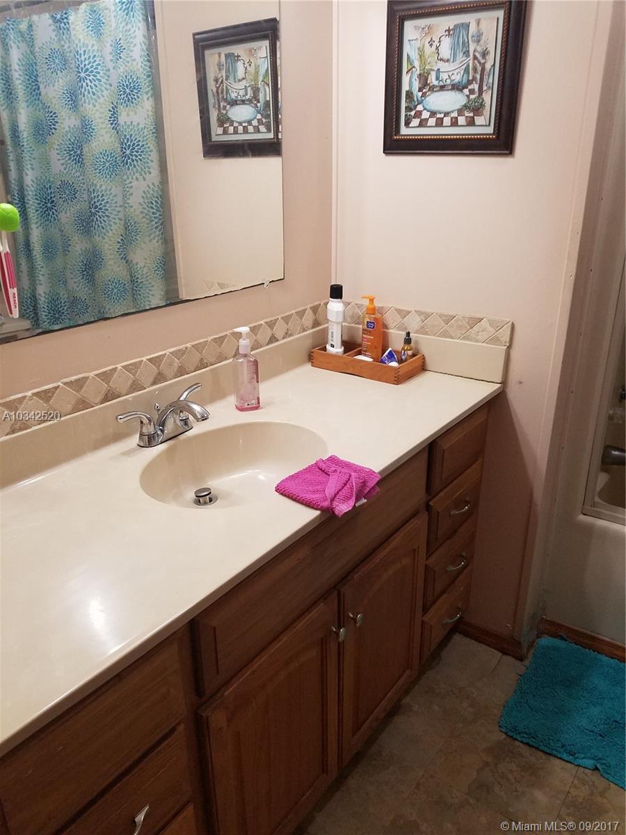 Ravenswood Estates & Mari - Residential Lease