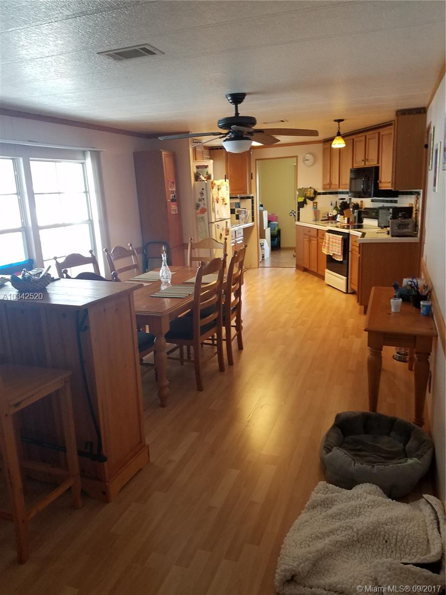 Ravenswood Estates & Mari - Residential Lease