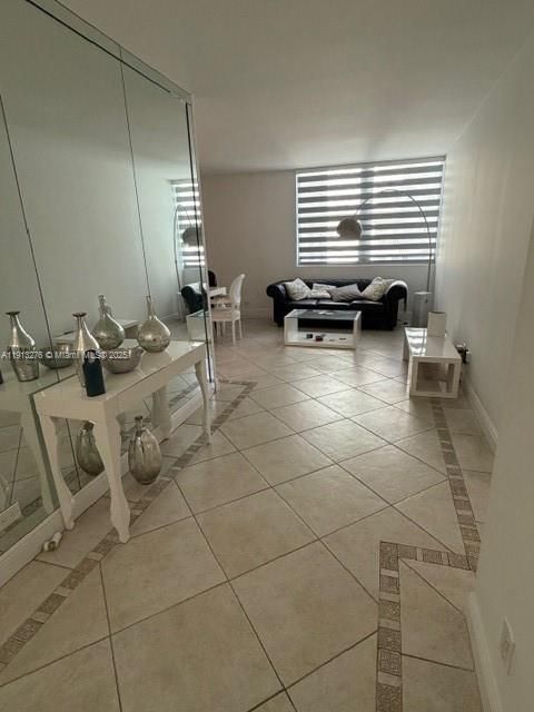Photo of 5055 Collins Ave #9A, Miami Beach, FL 33140 (MLS # A11913276)