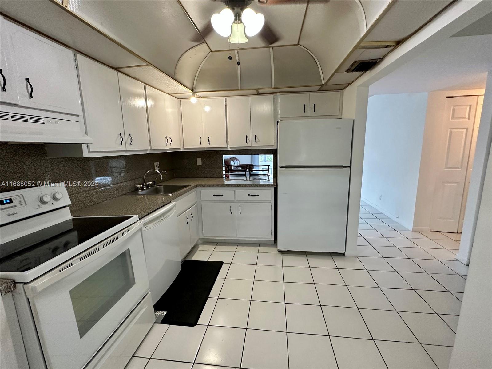 Rental Property at 3051 Nw 46th Ave 203, Lauderdale Lakes, Broward County, Florida - Bedrooms: 2 
Bathrooms: 2  - $1,700 MO.