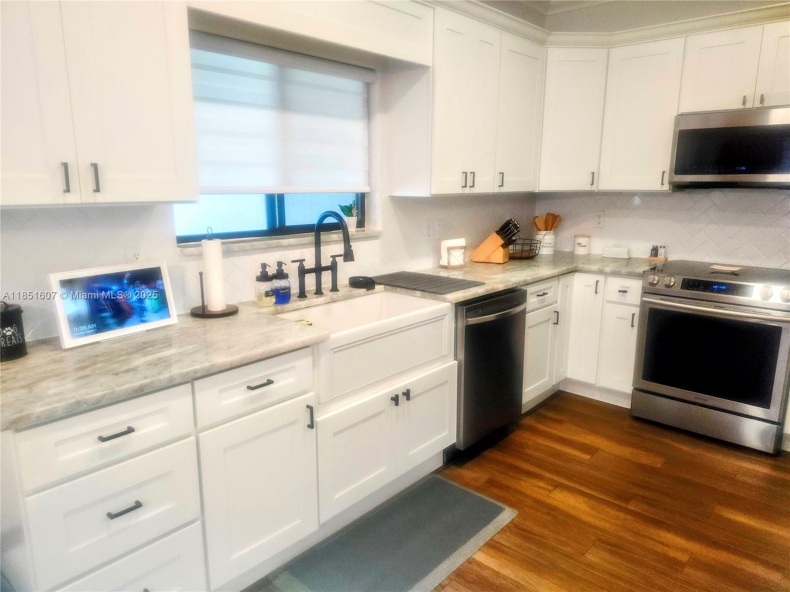 JEANNIE FOREST - Residential