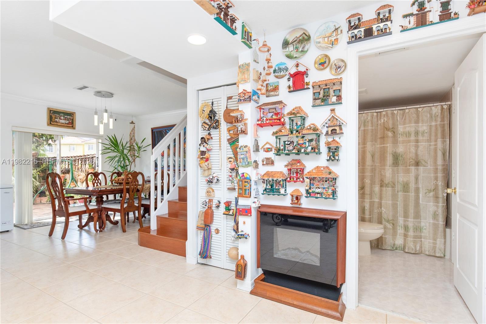 PRECIOUS HOMES AT TWIN LA - Residential