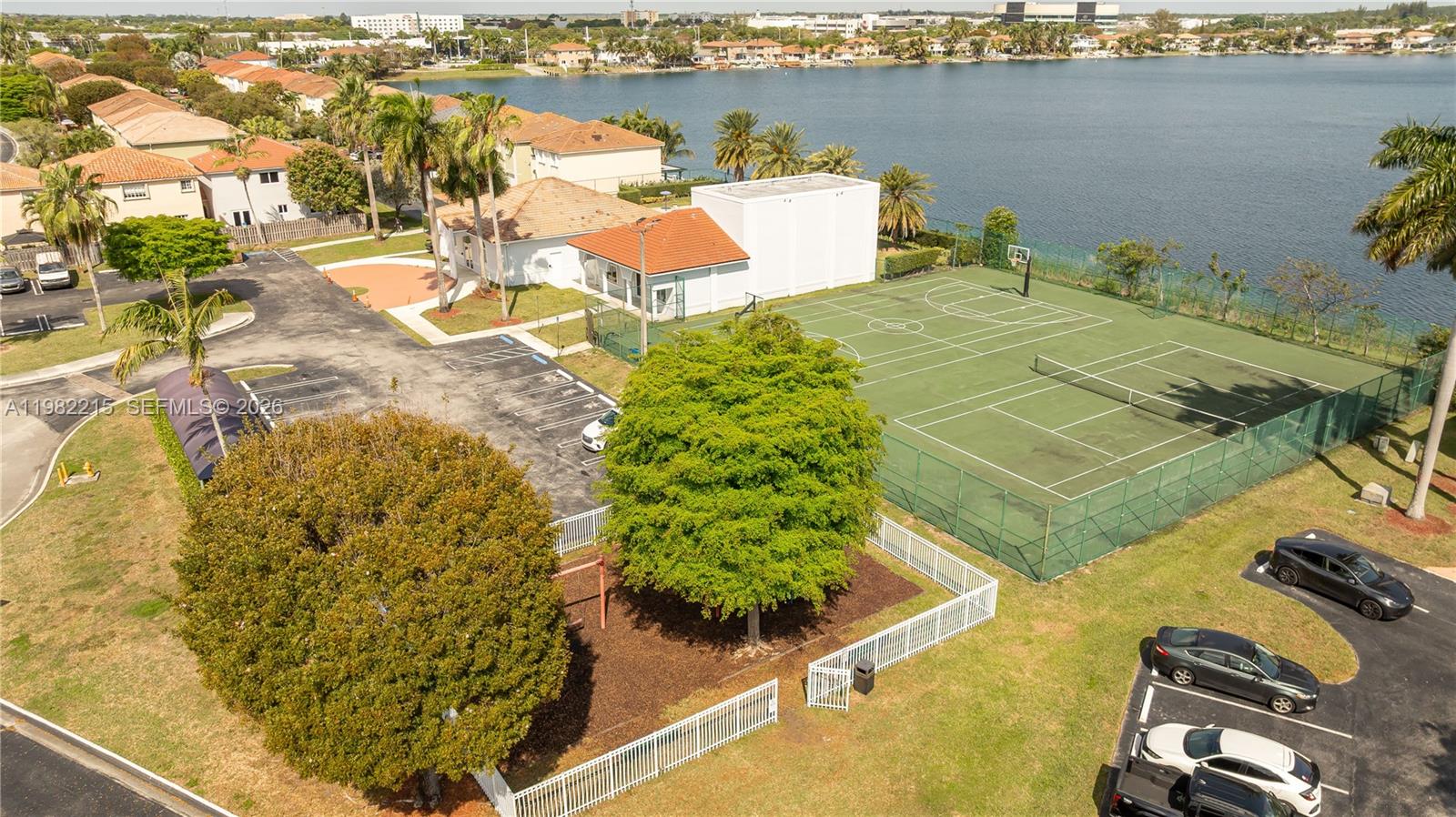 PRECIOUS HOMES AT TWIN LA - Residential