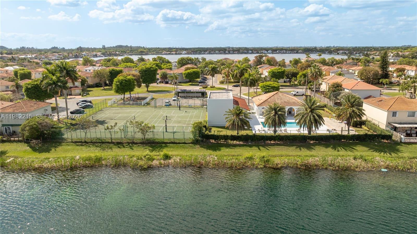 PRECIOUS HOMES AT TWIN LA - Residential