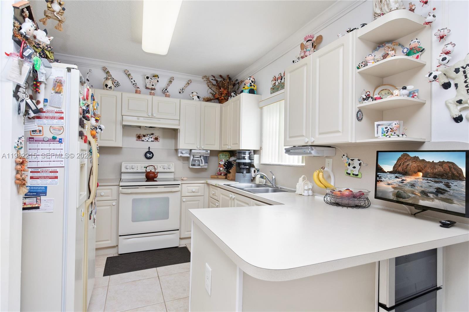 PRECIOUS HOMES AT TWIN LA - Residential