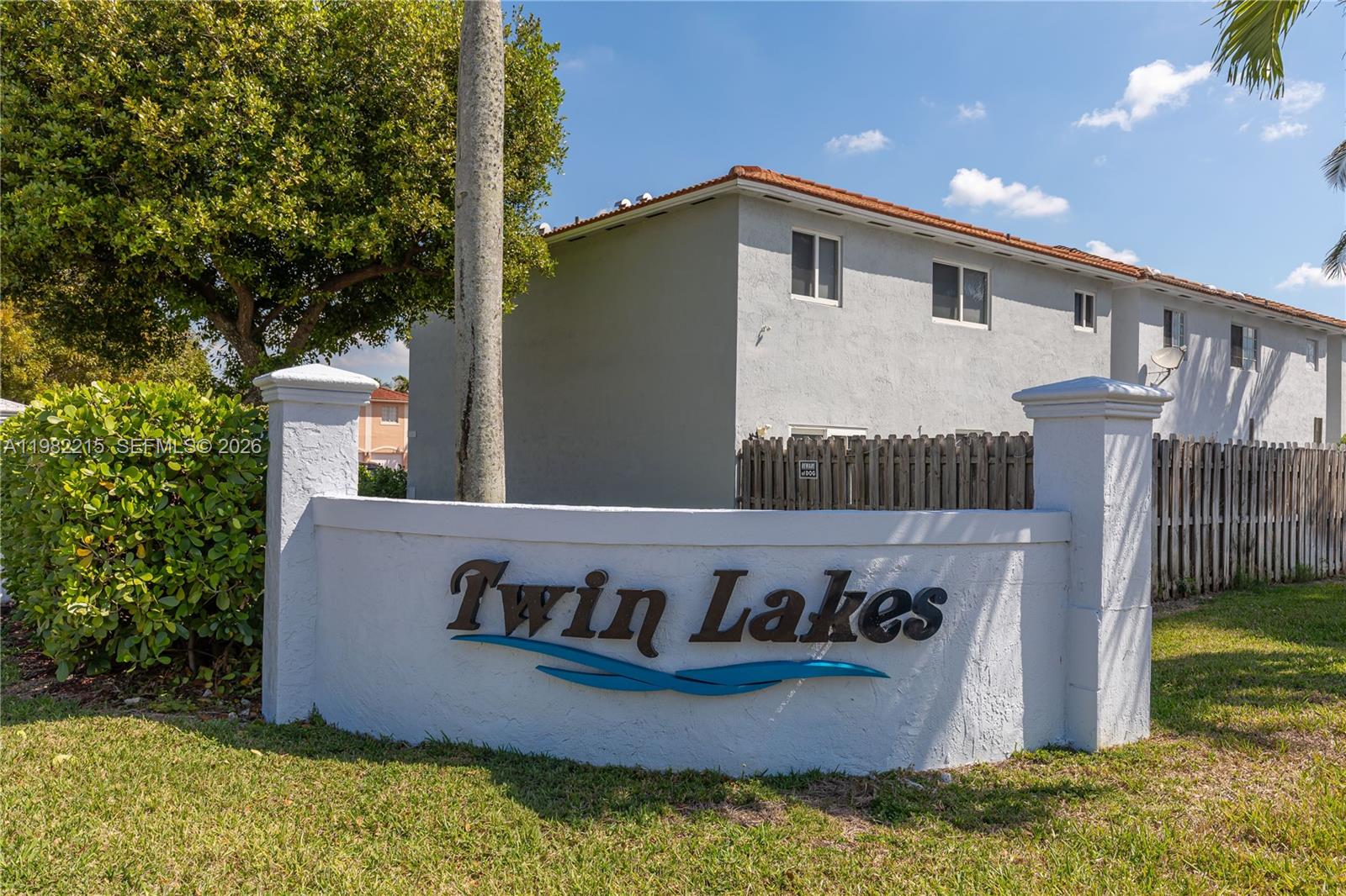 PRECIOUS HOMES AT TWIN LA - Residential