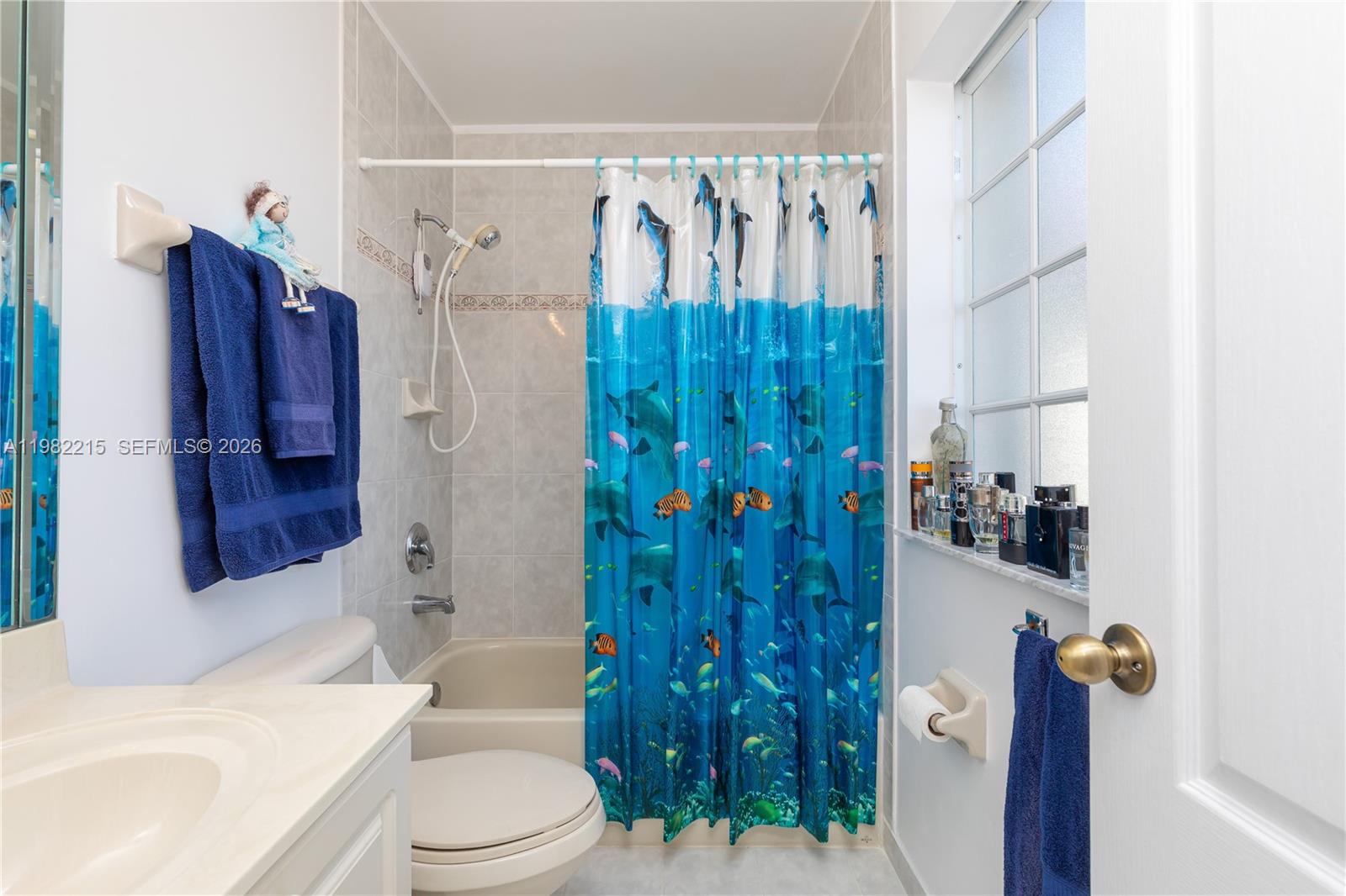 PRECIOUS HOMES AT TWIN LA - Residential