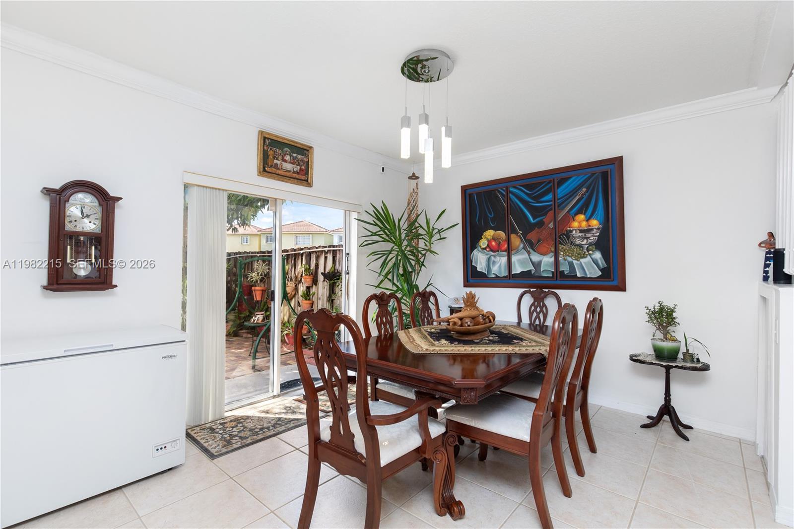 PRECIOUS HOMES AT TWIN LA - Residential