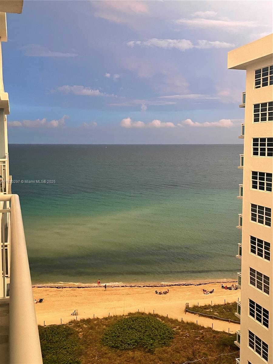 6969 Collins Ave 1408, Miami Beach, Miami-Dade County, Florida - 1 Bedrooms  
2 Bathrooms - 