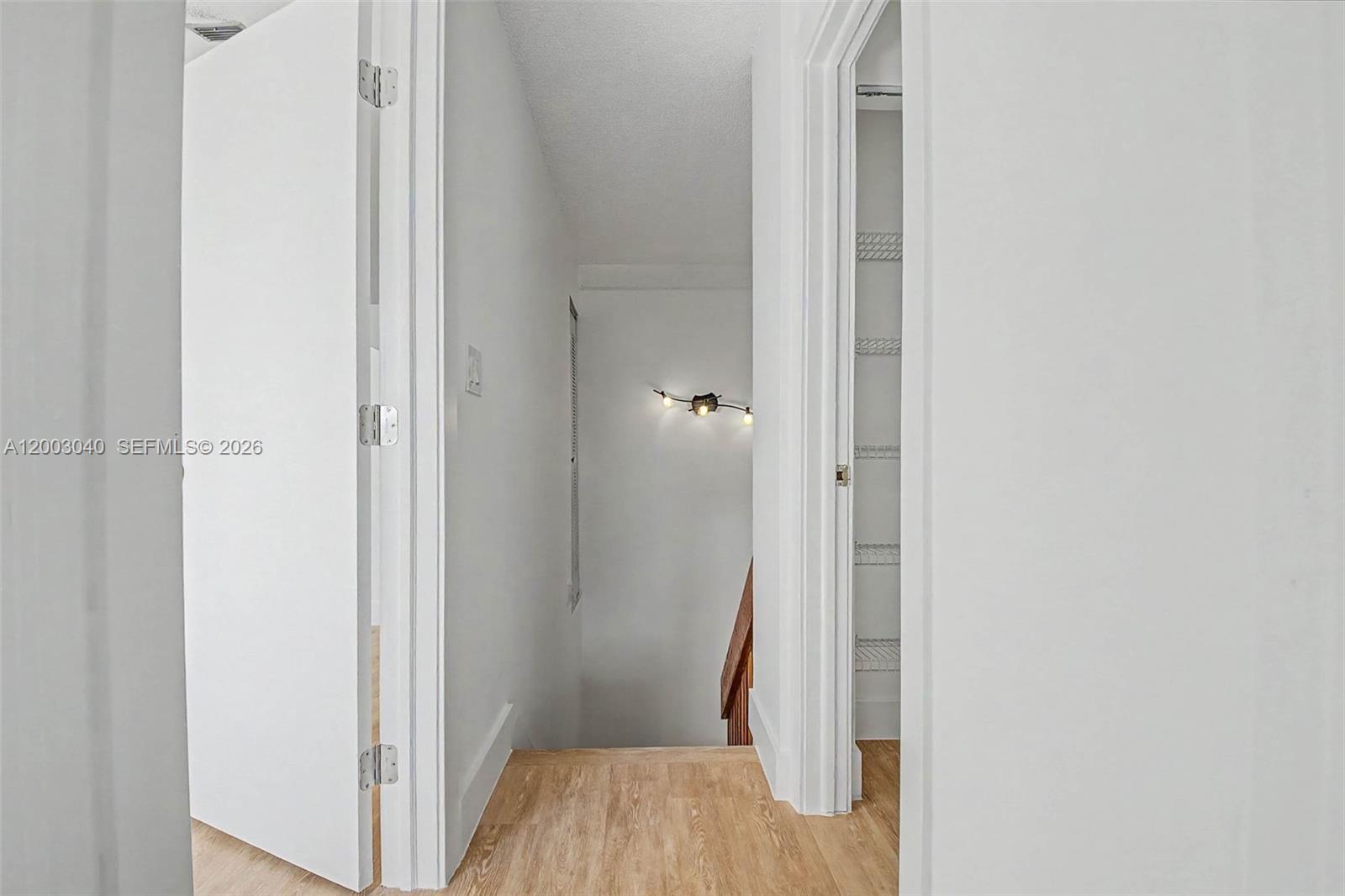 HOST CROSSINGS - Residential Lease