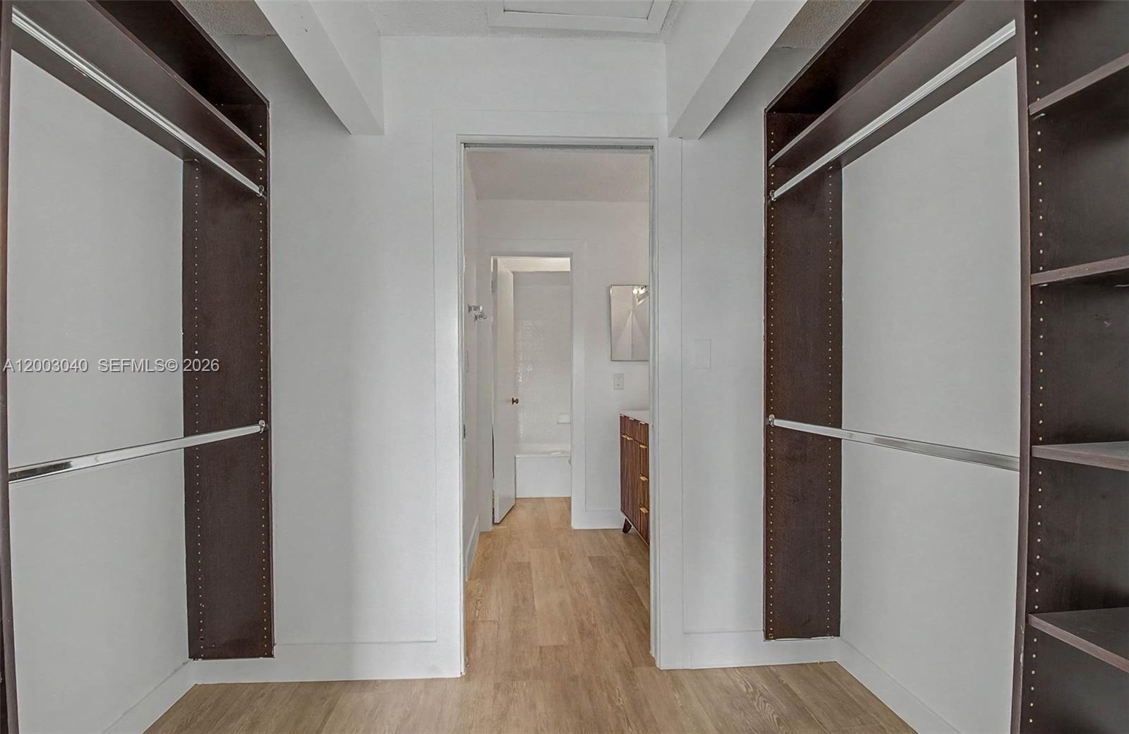 HOST CROSSINGS - Residential Lease