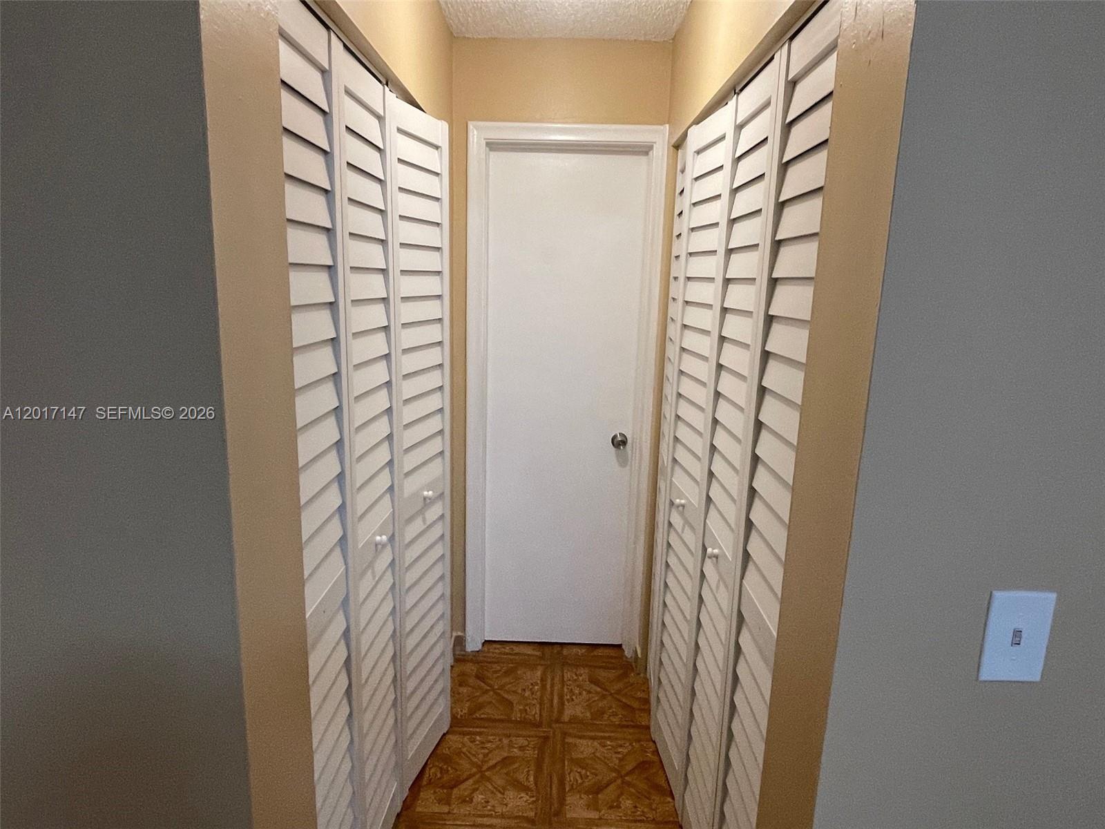 LAUDERHILL MANOR - Residential Lease