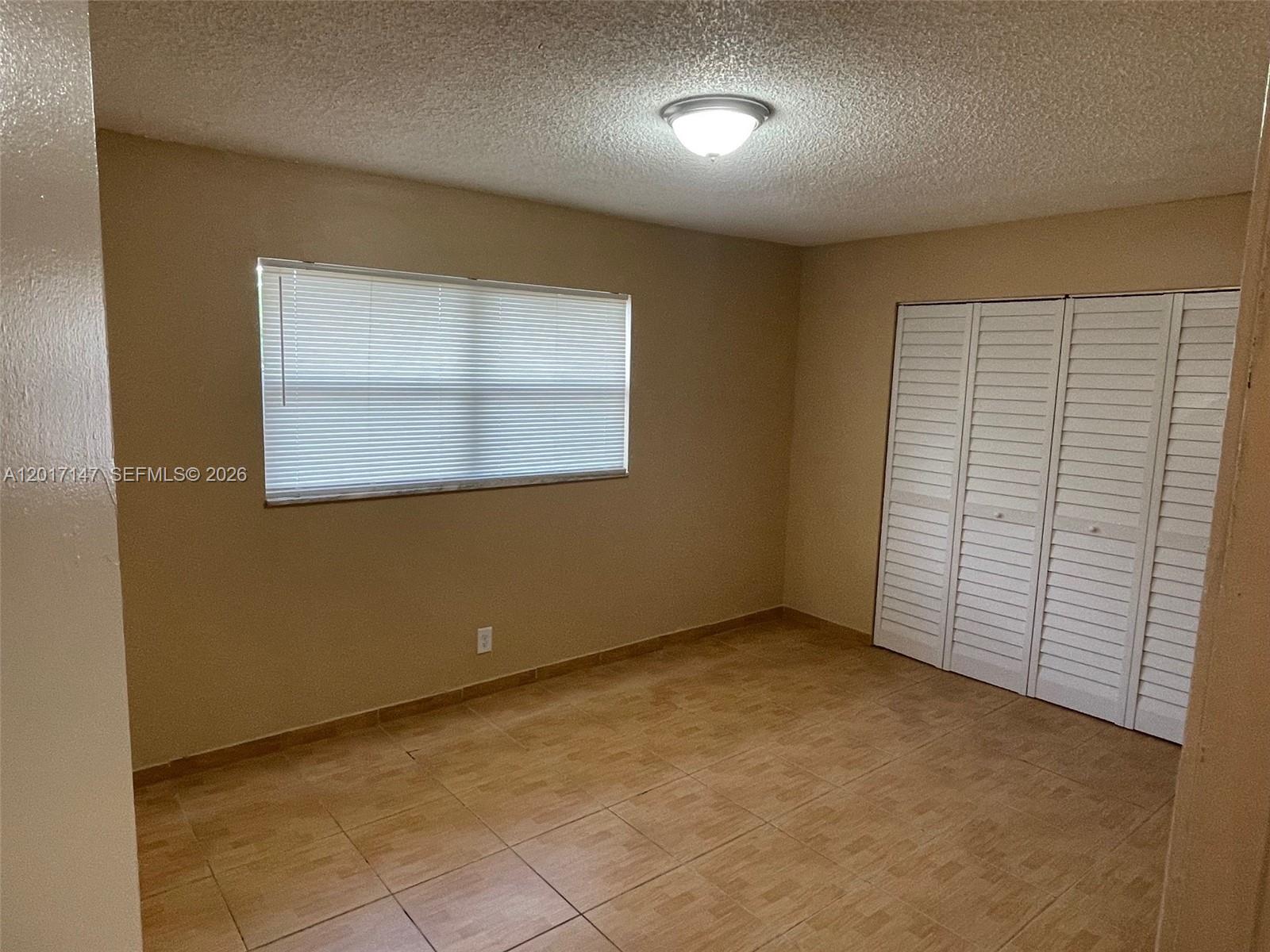 LAUDERHILL MANOR - Residential Lease