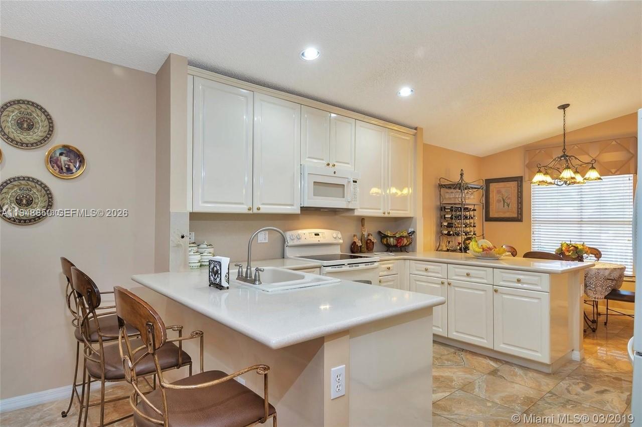 SILVER LAKES NORTH - Residential