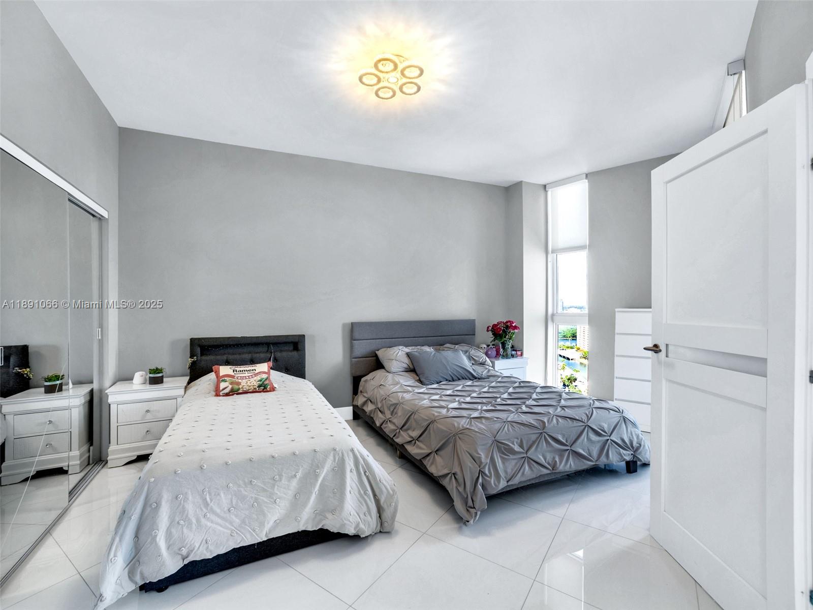 ARLEN HOUSE EAST CONDO - Residential