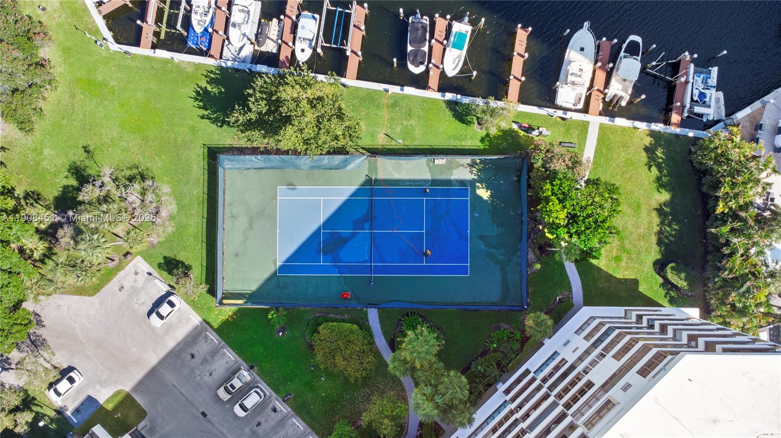 OLYMPUS CONDO PHASE - Residential