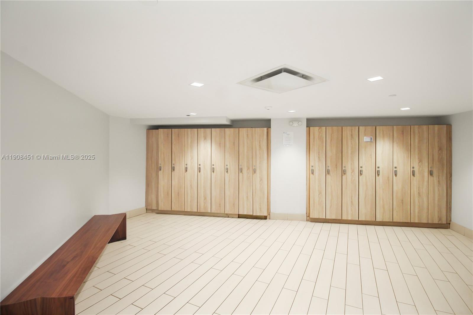 OLYMPUS CONDO PHASE - Residential