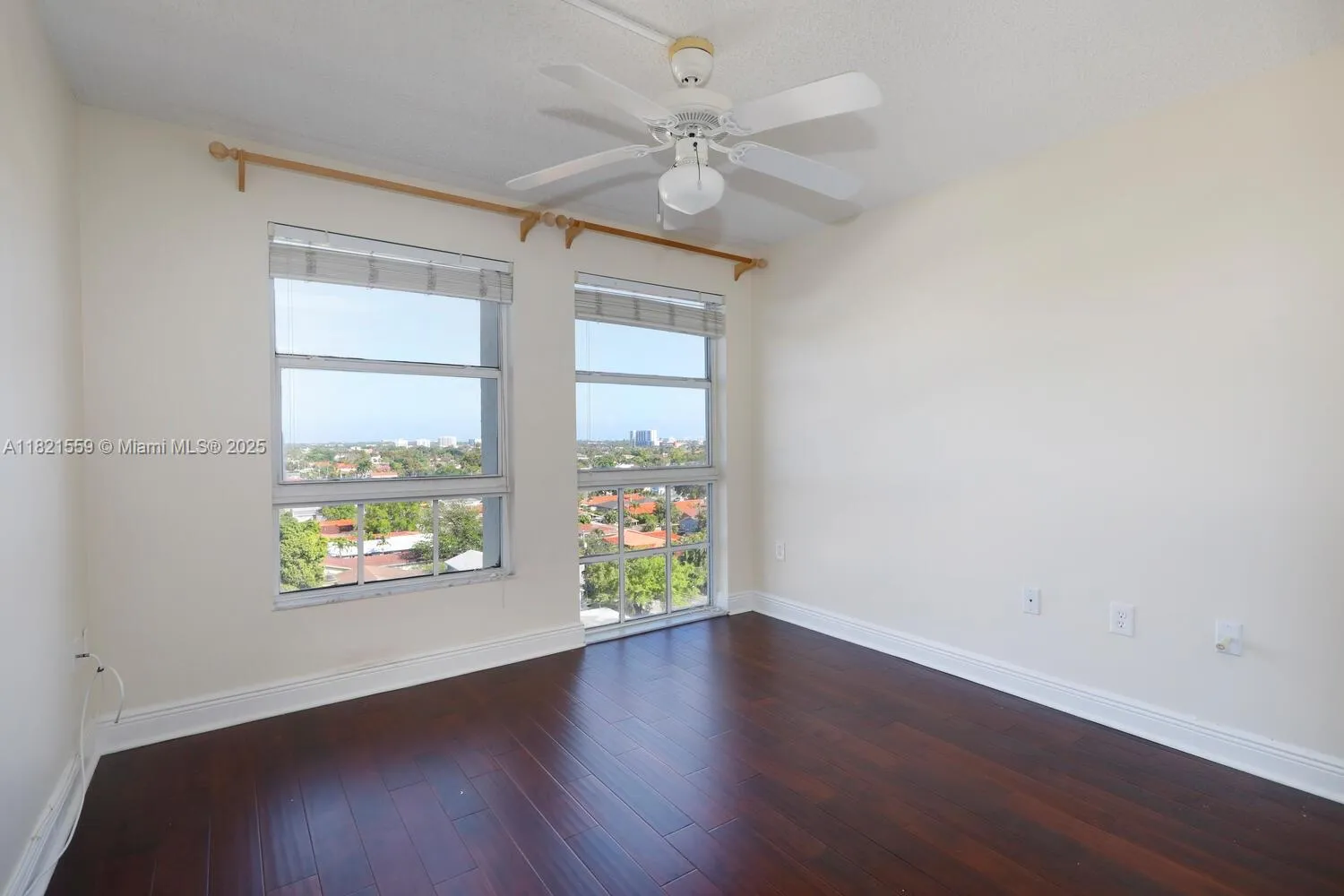 Miami, Florida 33145, United States, 2 Bedrooms Bedrooms, ,2 BathroomsBathrooms,Residential,Active,152957