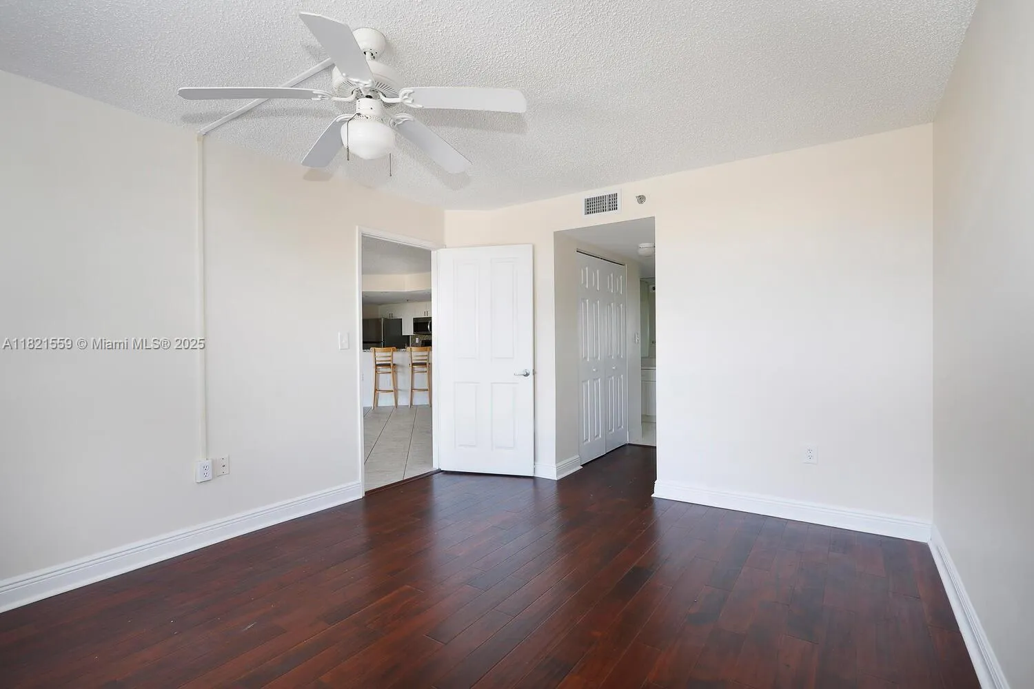 Miami, Florida 33145, United States, 2 Bedrooms Bedrooms, ,2 BathroomsBathrooms,Residential,Active,152957