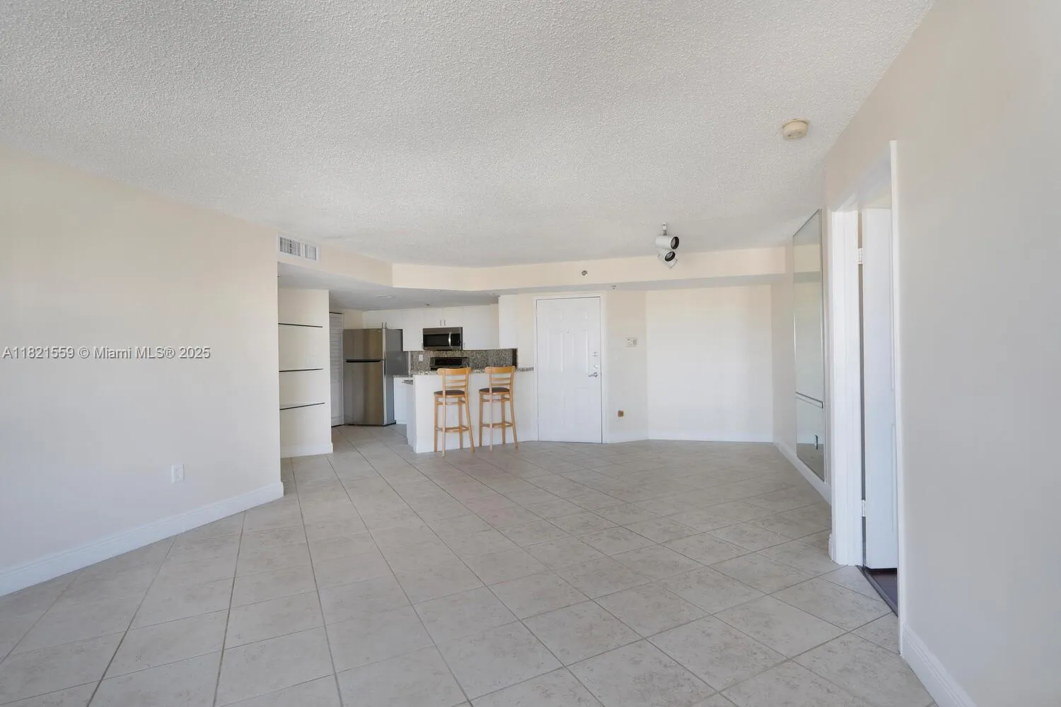 Miami, Florida 33145, United States, 2 Bedrooms Bedrooms, ,2 BathroomsBathrooms,Residential,Active,152957