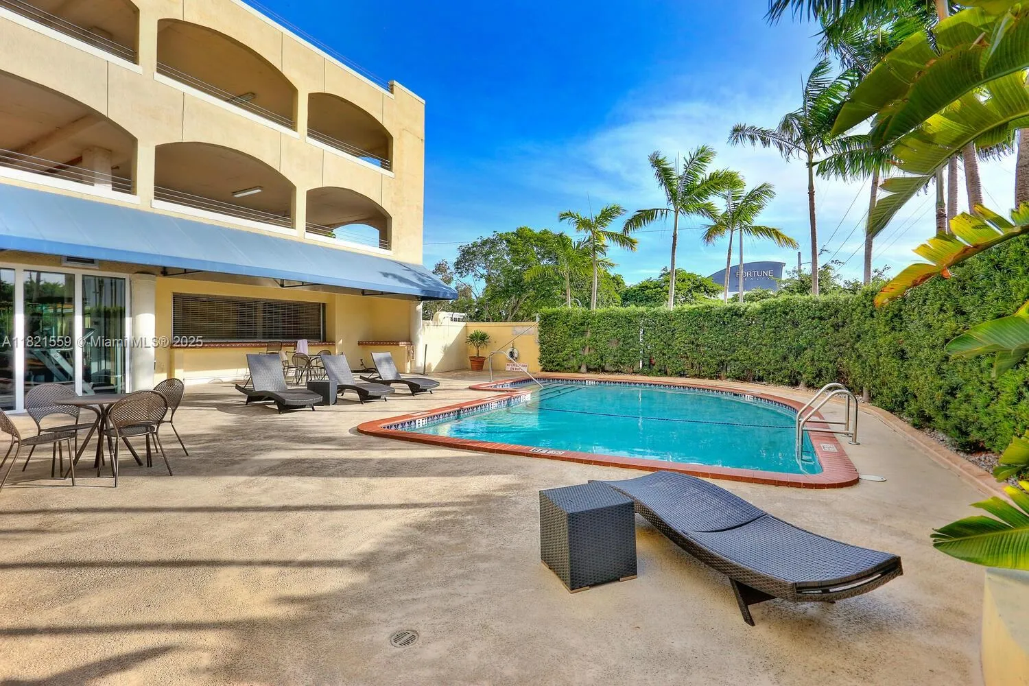 Miami, Florida 33145, United States, 2 Bedrooms Bedrooms, ,2 BathroomsBathrooms,Residential,Active,152957