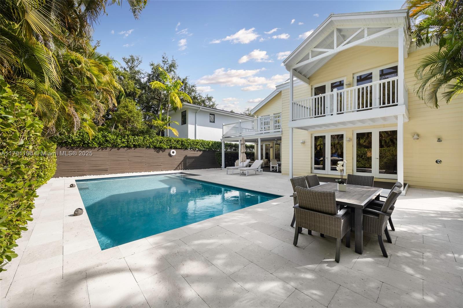SILVER BLUFF - Residential