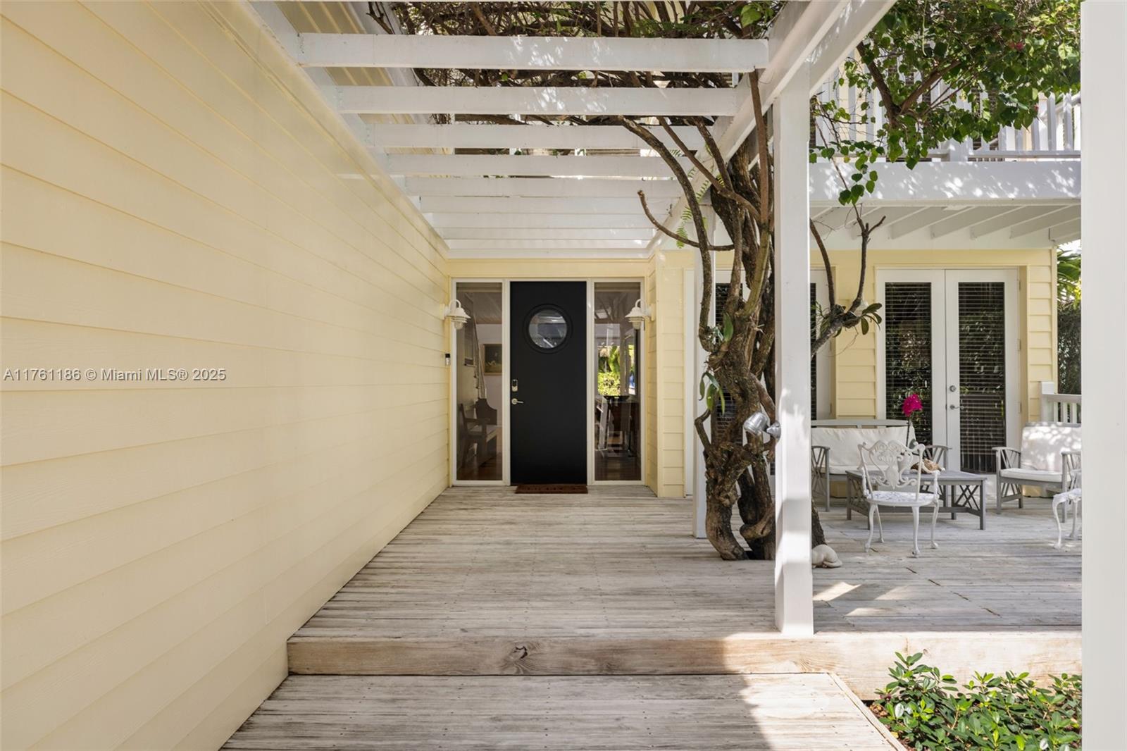 SILVER BLUFF - Residential