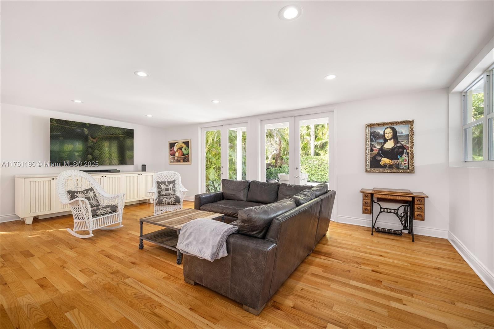 SILVER BLUFF - Residential
