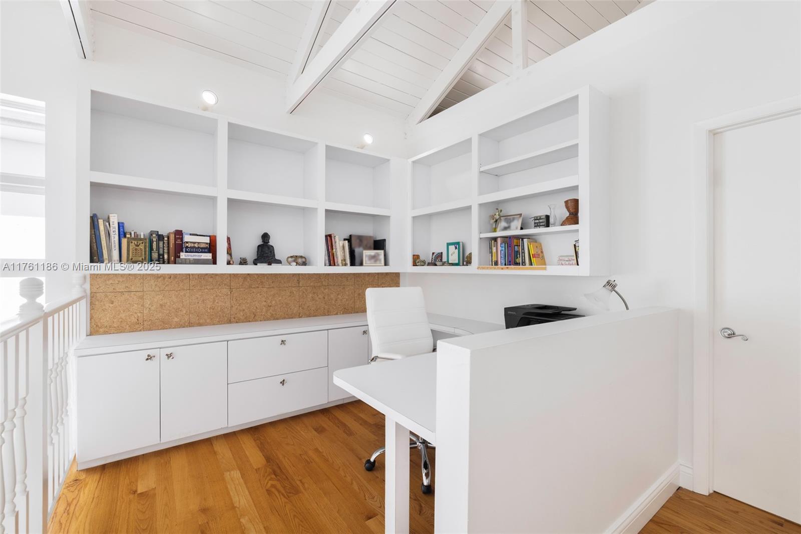 SILVER BLUFF - Residential