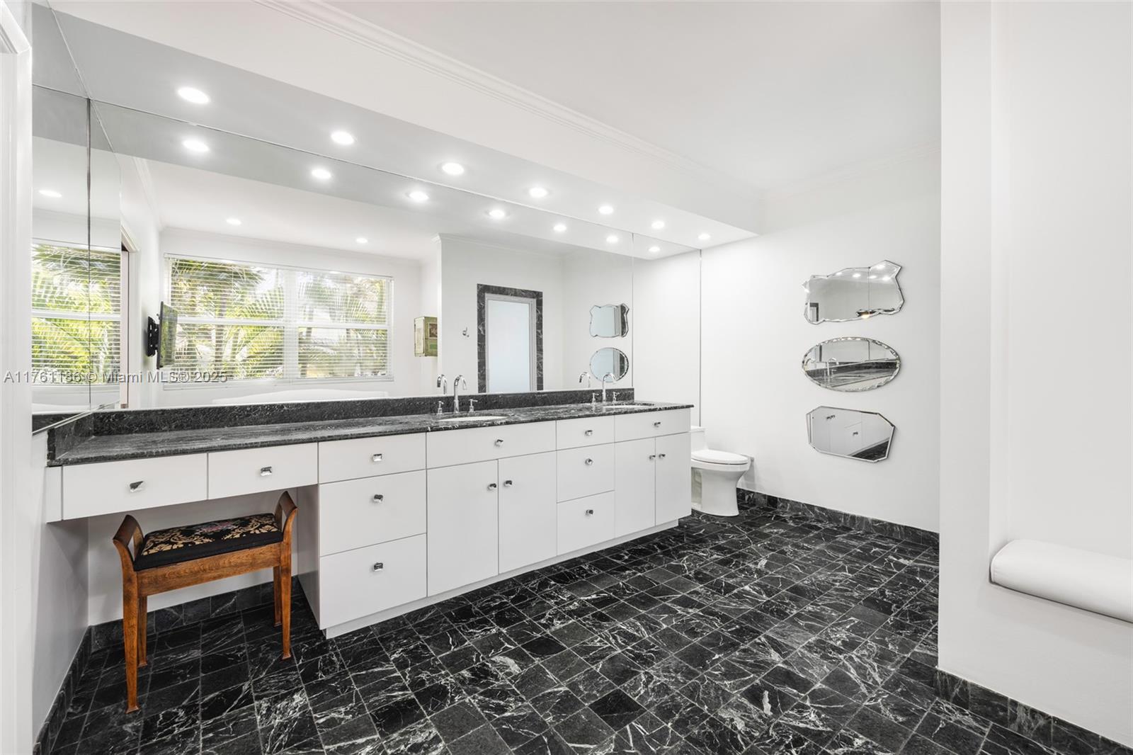 SILVER BLUFF - Residential