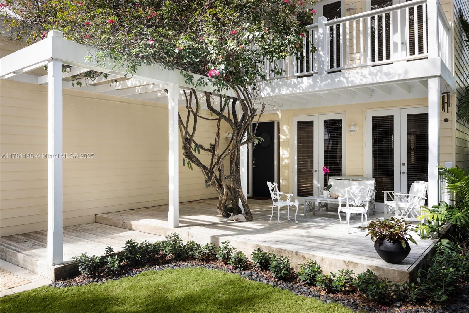 SILVER BLUFF - Residential