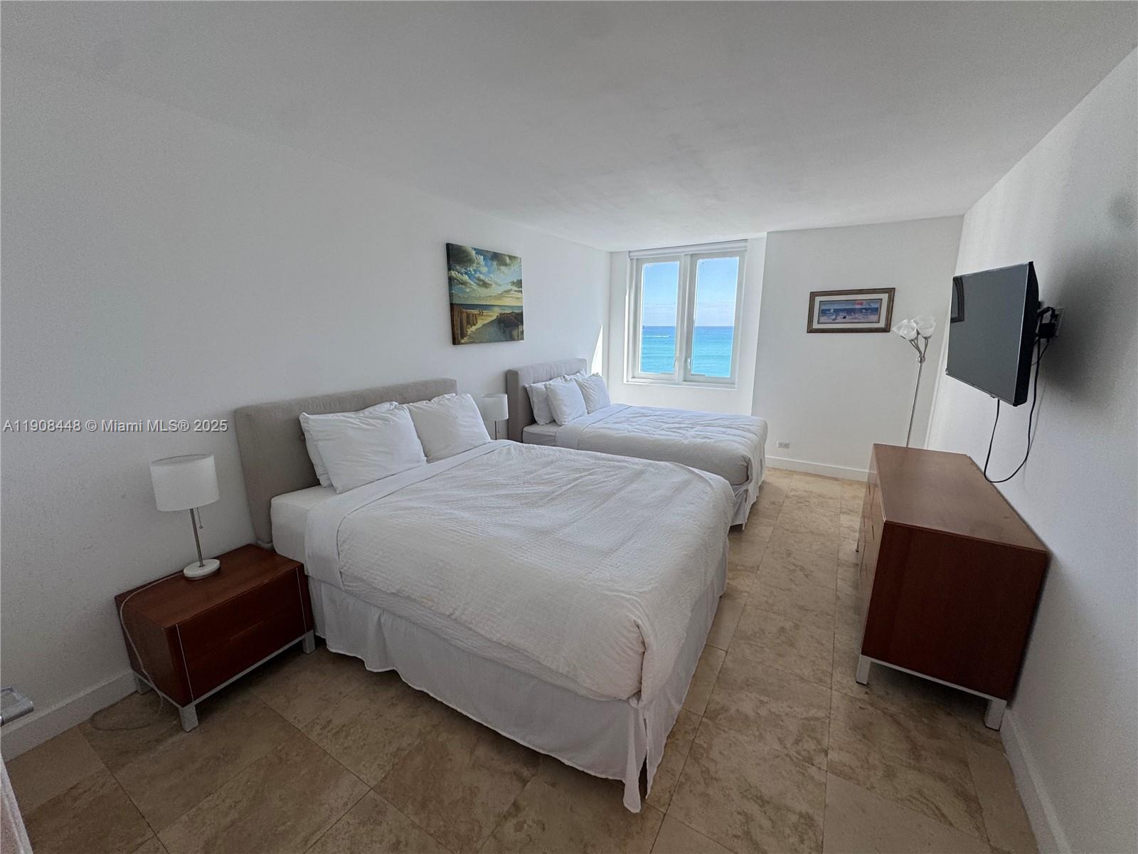 RONEY PALACE CONDO - Residential Lease