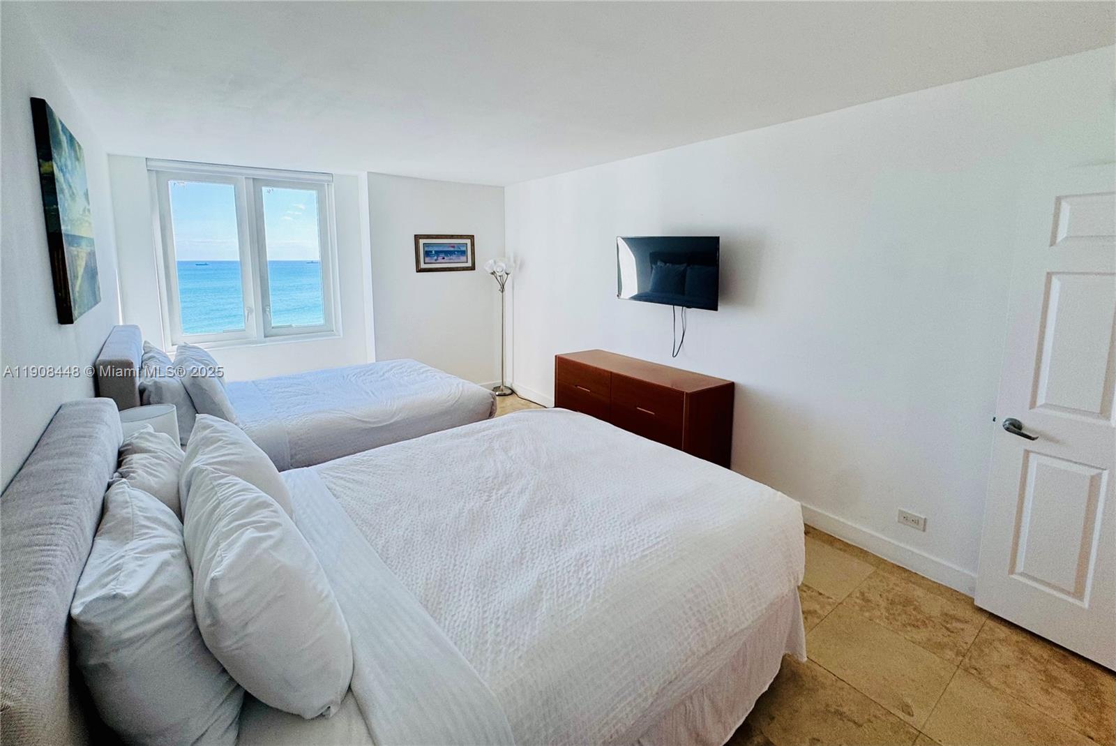 RONEY PALACE CONDO - Residential Lease