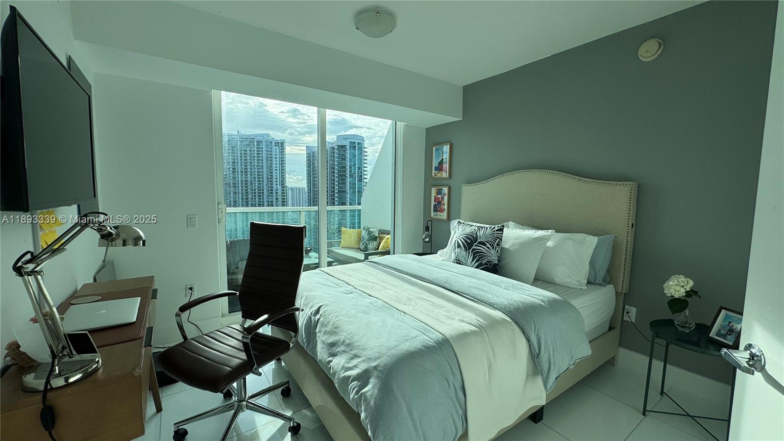 BRICKELL ON THE RIVER S T - Residential Lease
